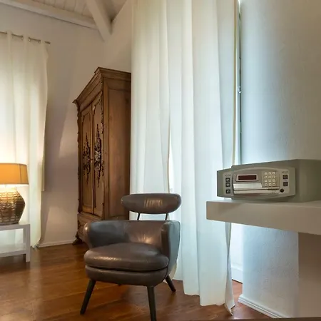 Marina Harbour & Lounge 4*